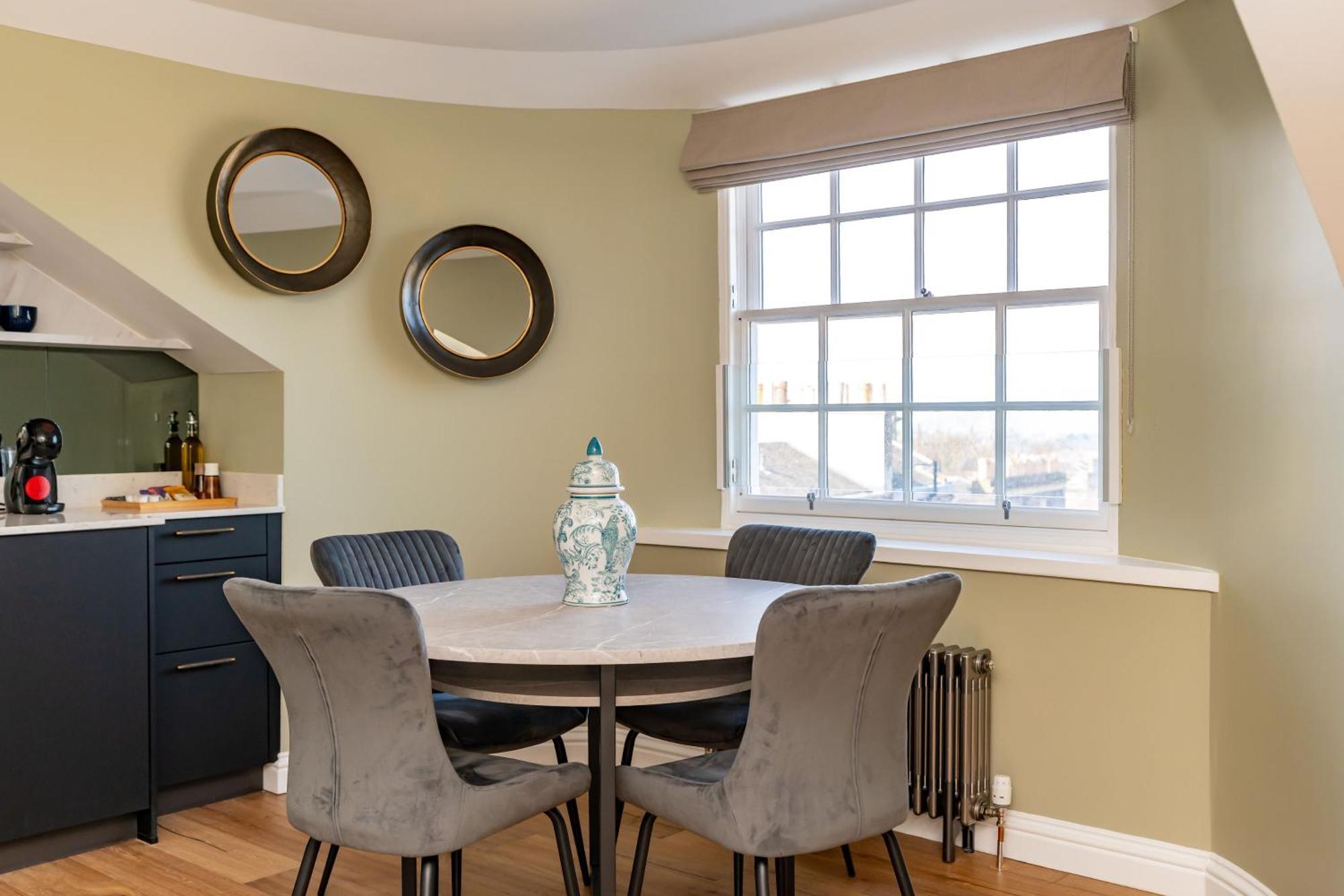 Dragon Suites Luxury Apartments At 9 Albyn Place Édimbourg Extérieur photo